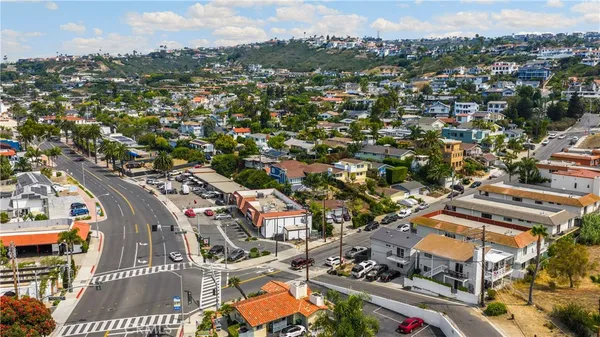 $2,950,000 | 102 East Avenida San Gabriel, San Clemente, CA 92672