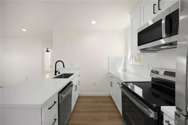 $3,200,000 | 102 East Avenida San Gabriel, San Clemente, CA 92672