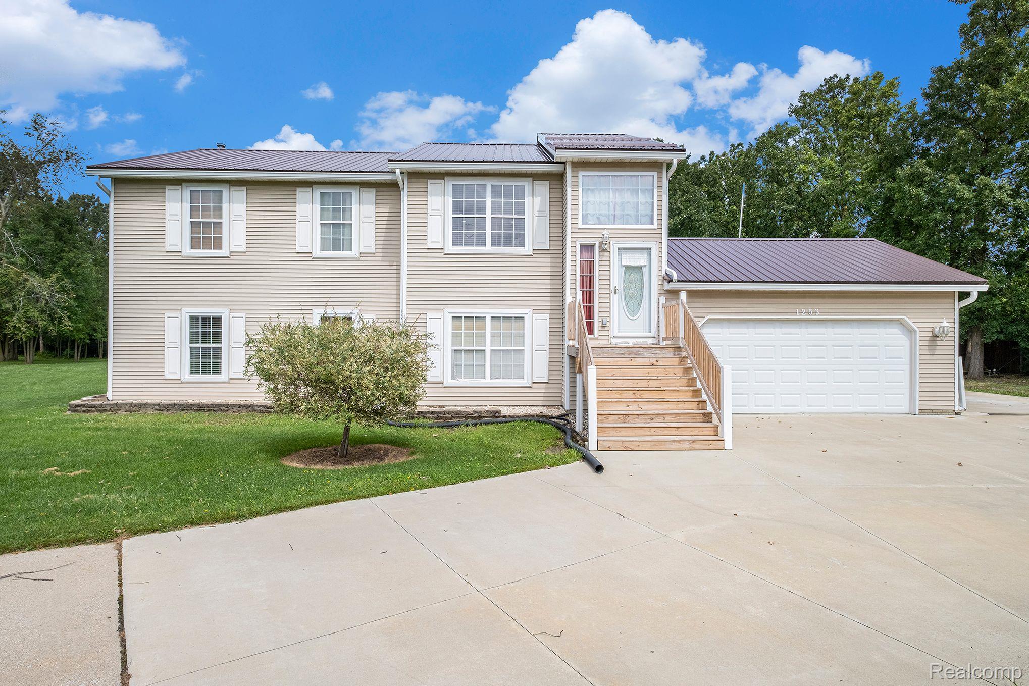 1253 Reid Road Grand Blanc, MI 48439 - Photo 1 of 40 Gallery Image 1