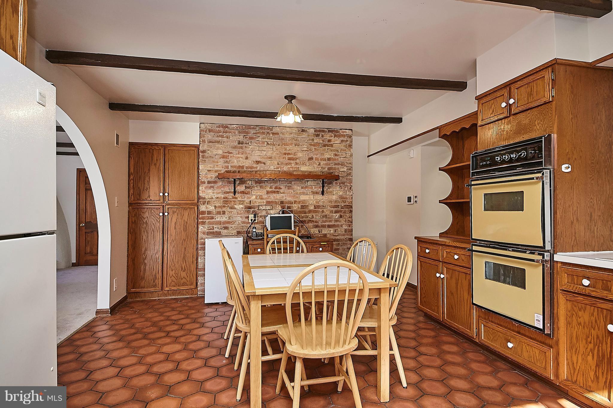 10513 Vale Road Oakton, VA 22124 - Photo 12 of 30 Kitchen