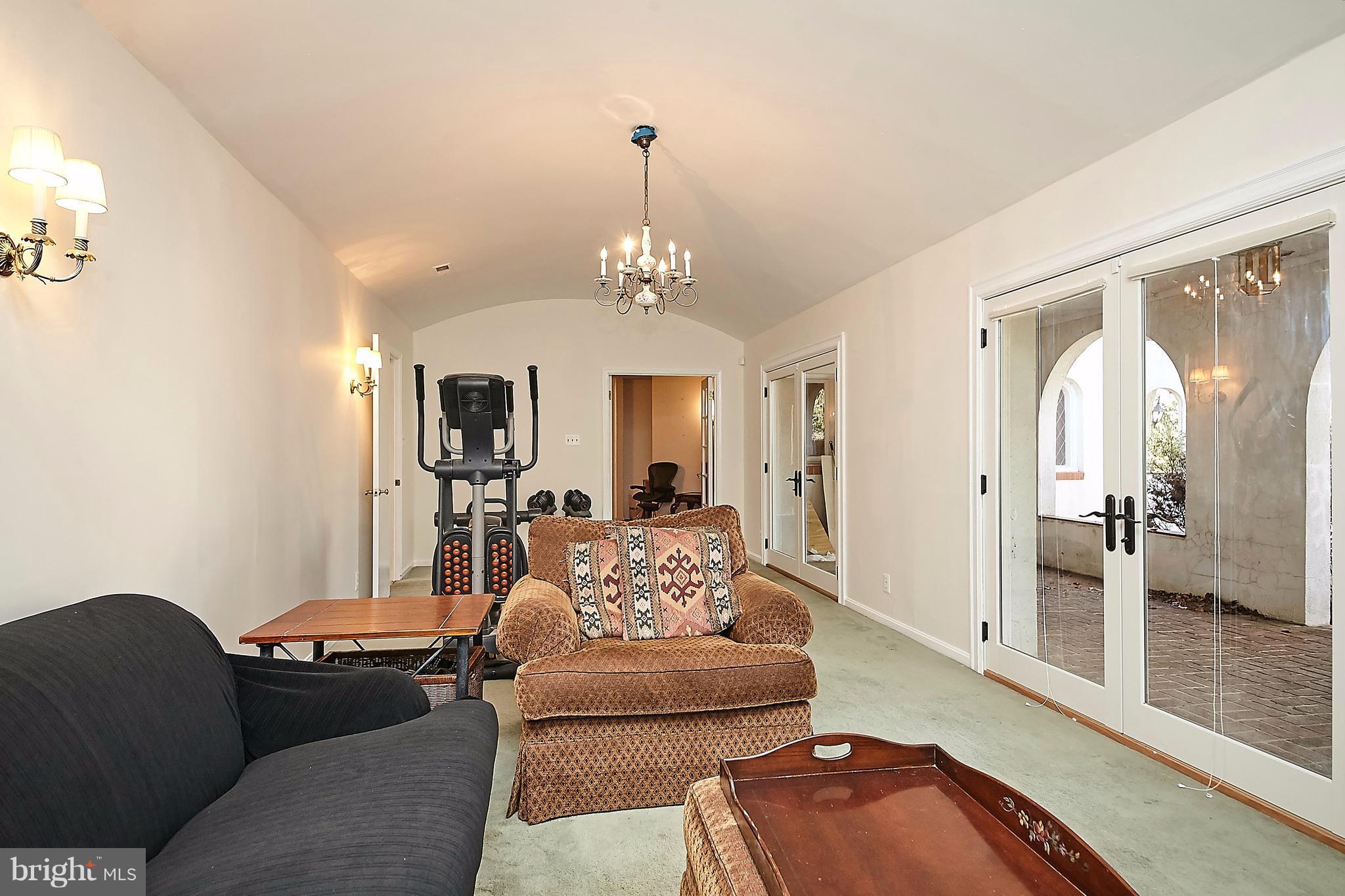 10513 Vale Road Oakton, VA 22124 - Photo 14 of 30 Lounge Area
