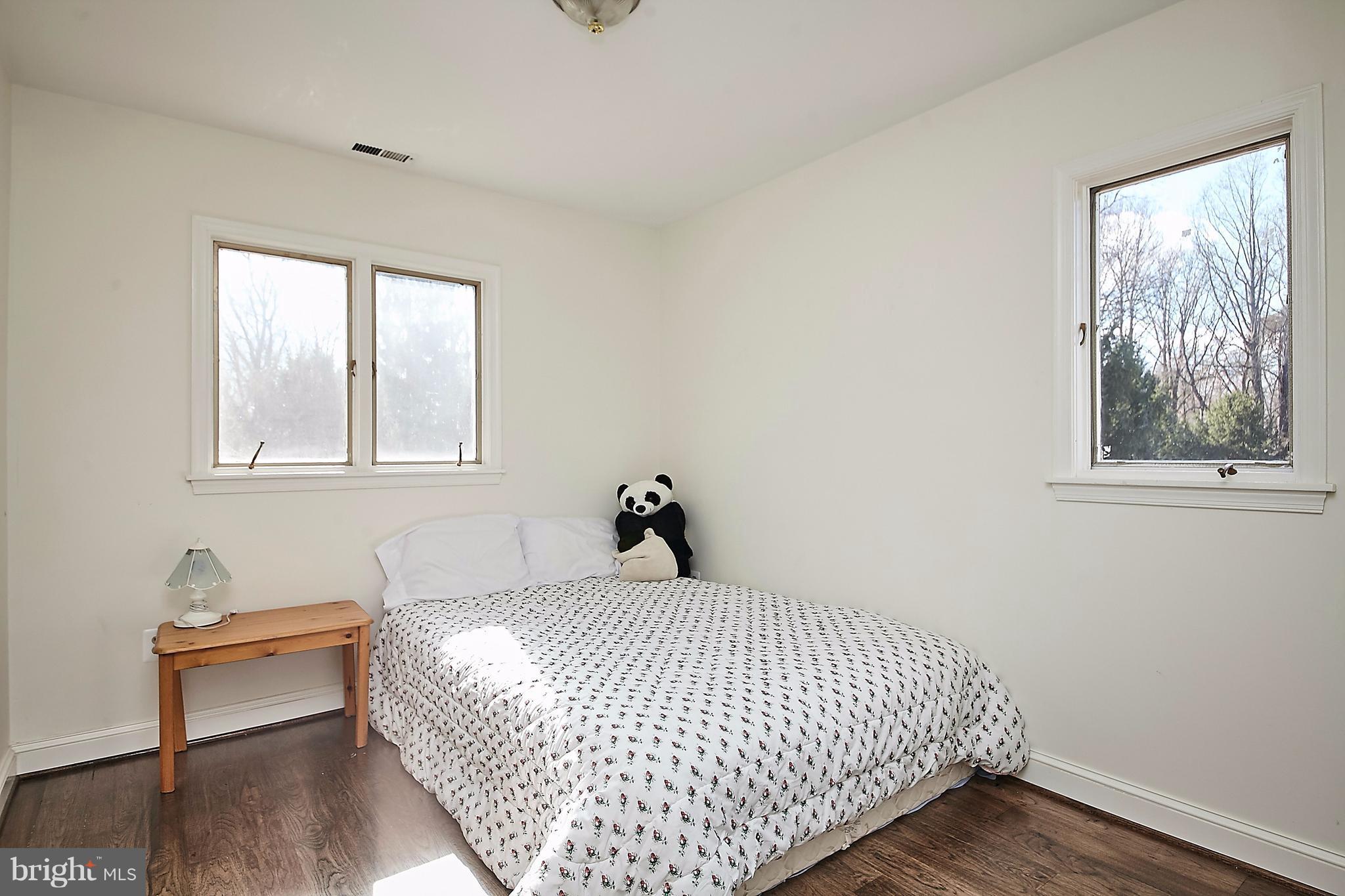 10513 Vale Road Oakton, VA 22124 - Photo 21 of 30 Bedroom