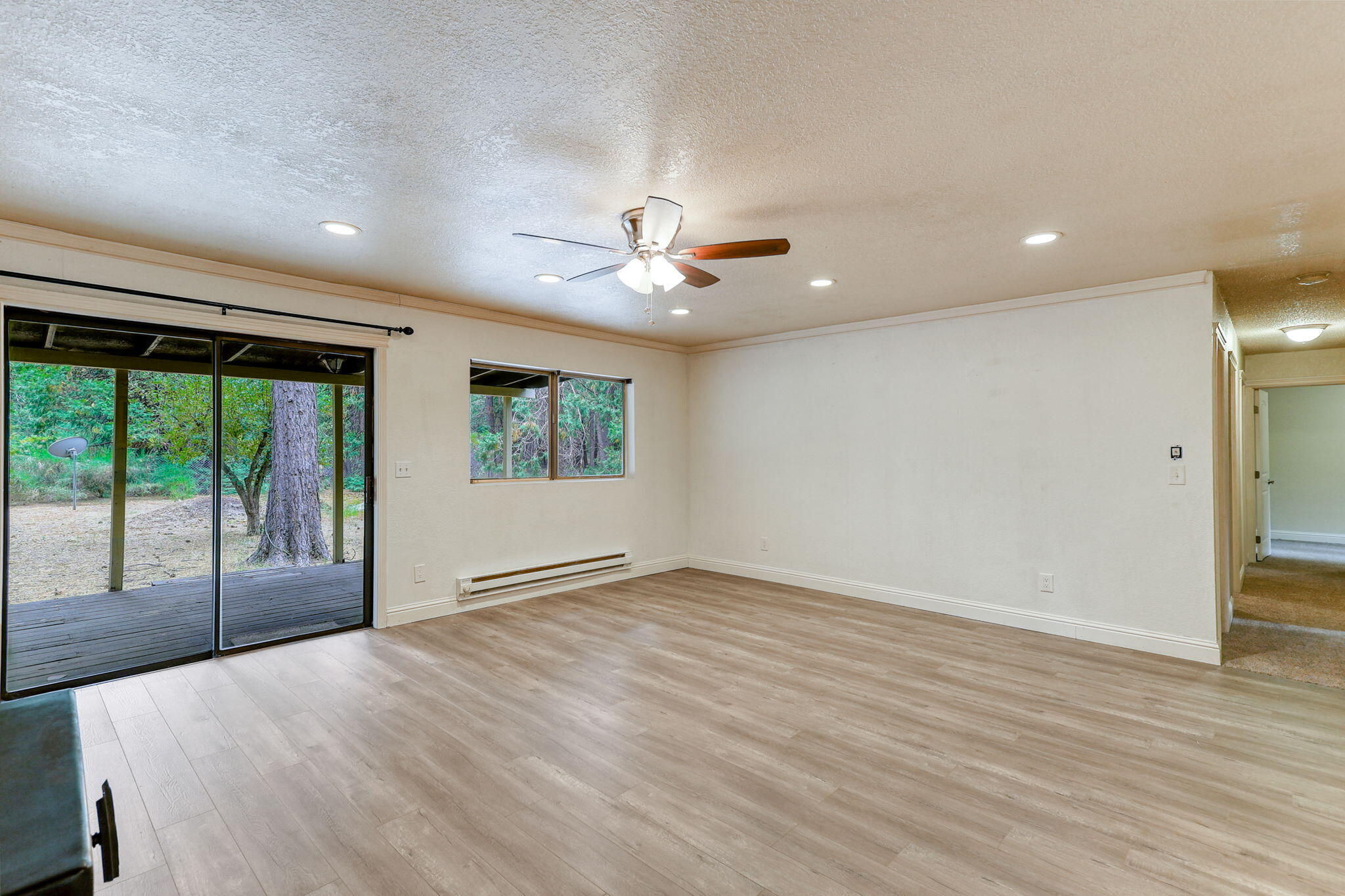 8322 Starlite Pines Road Shingletown, CA 96088 - Photo 8 of 32 Great Room