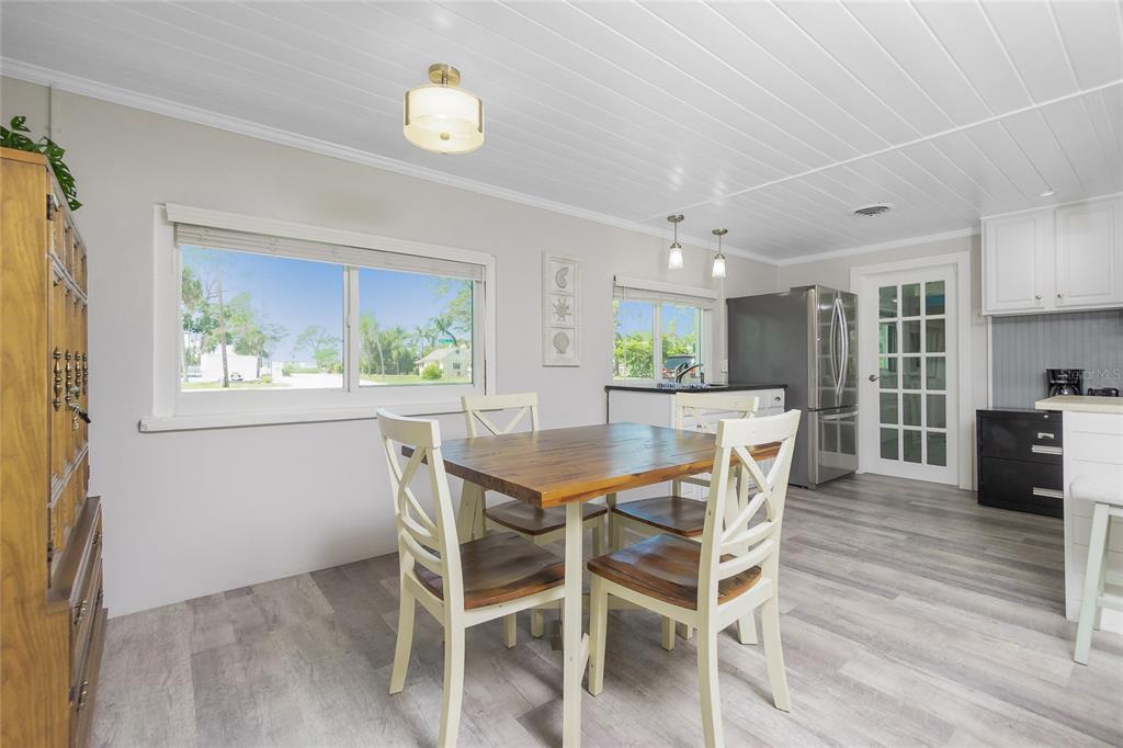 495 South McCall Road Englewood, FL 34223 - Photo 16 of 38