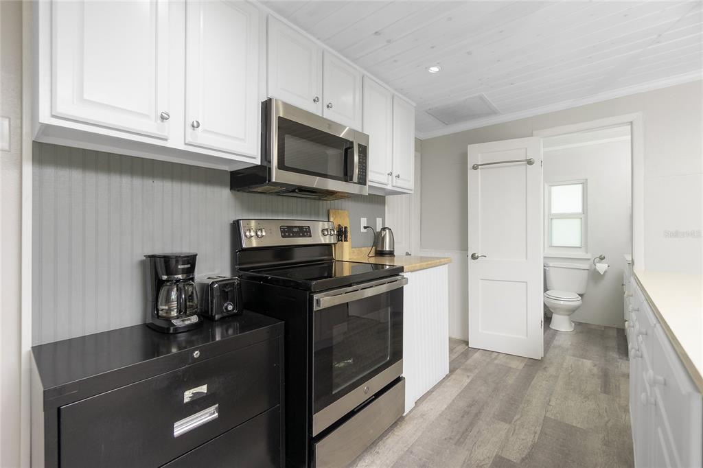 495 South McCall Road Englewood, FL 34223 - Photo 3 of 38