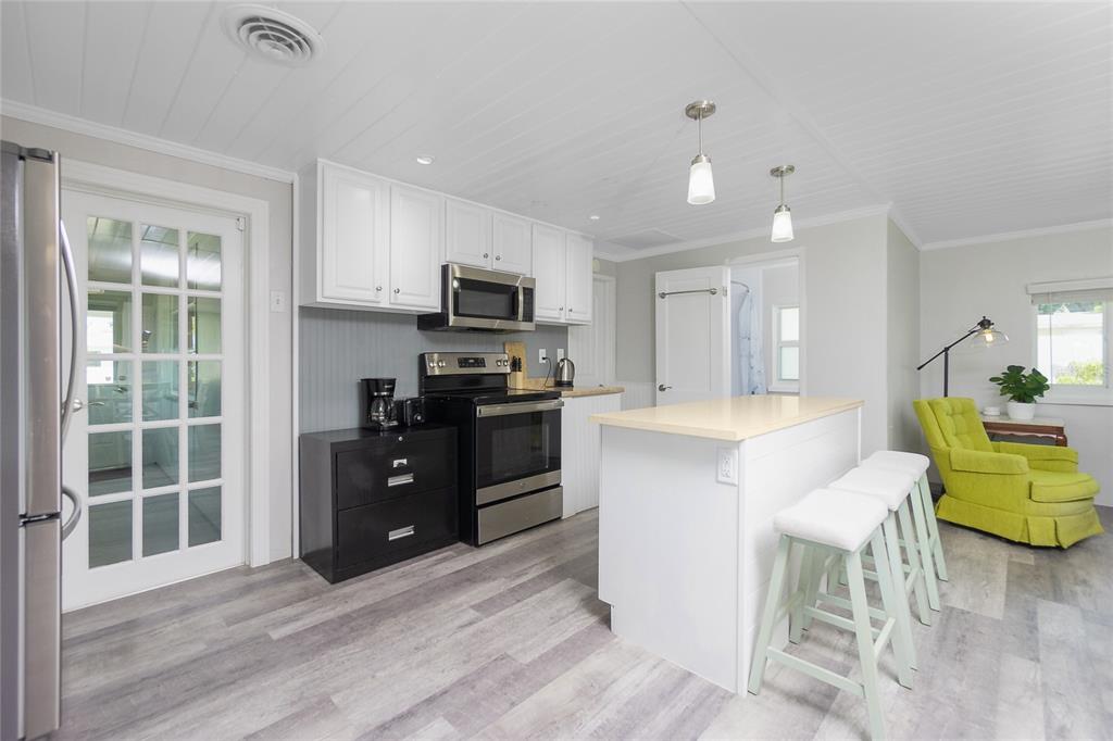 495 South McCall Road Englewood, FL 34223 - Photo 8 of 38