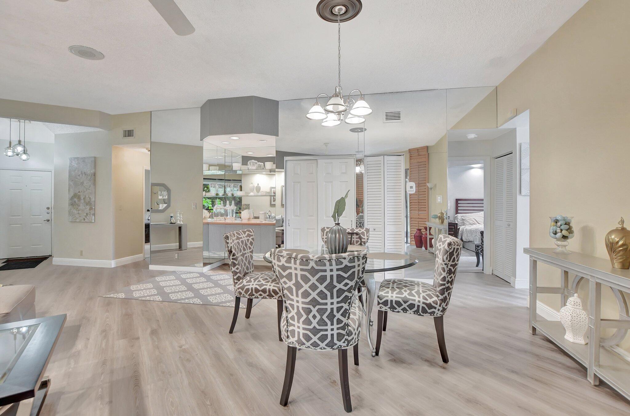 7495 La Paz Boulevard, Unit 102 Boca Raton, FL 33433 - Photo 11 of 36 Dining area
