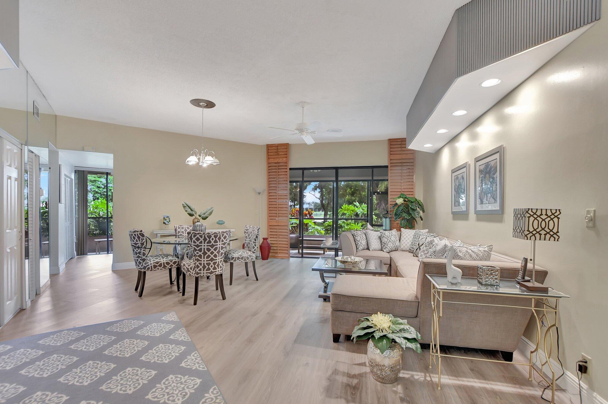 7495 La Paz Boulevard, Unit 102 Boca Raton, FL 33433 - Photo 7 of 36 Great room
