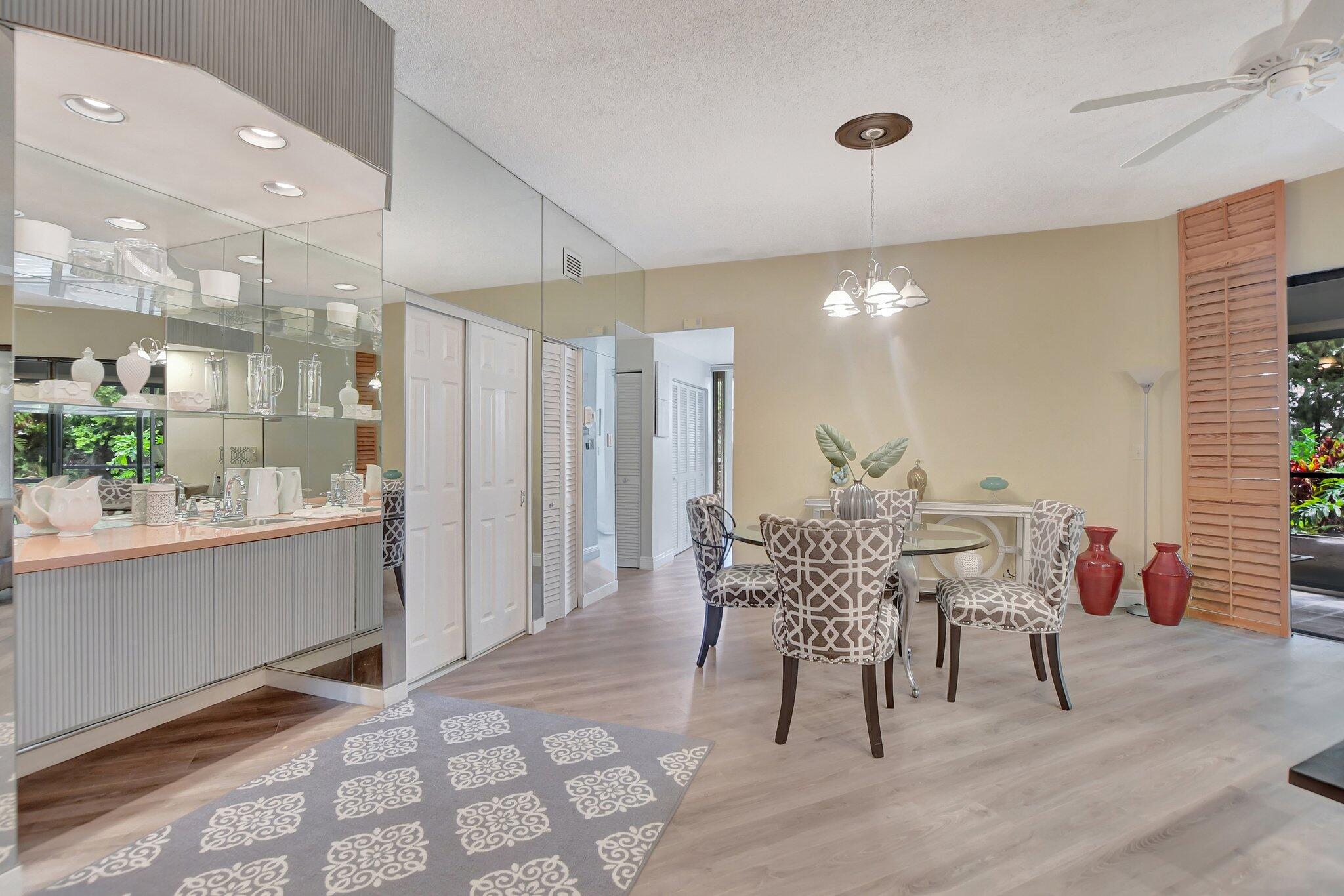 7495 La Paz Boulevard, Unit 102 Boca Raton, FL 33433 - Photo 10 of 36 Dining