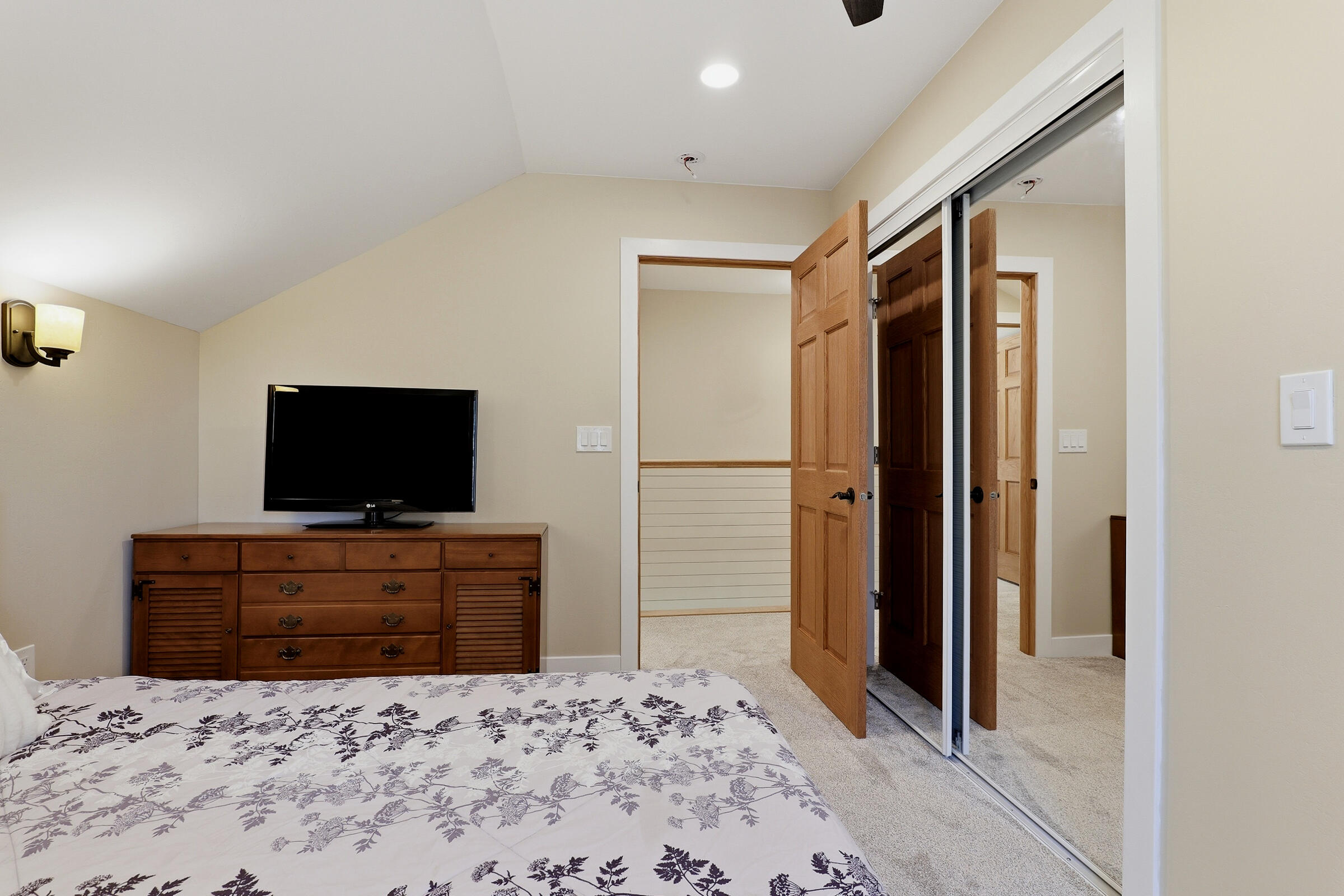 11020 Wilke Lake Road Schleswig, WI 53042 - Photo 27 of 62 Bedroom3