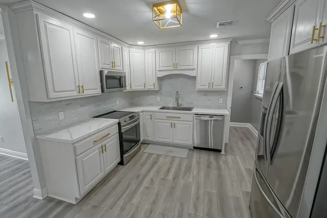 $210,000 | 2025 South River Park Drive, Violet, LA 70092