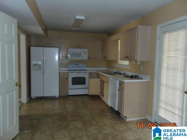 229 Willow Point Circle Alabaster, AL 35007 - Photo 4 of 9