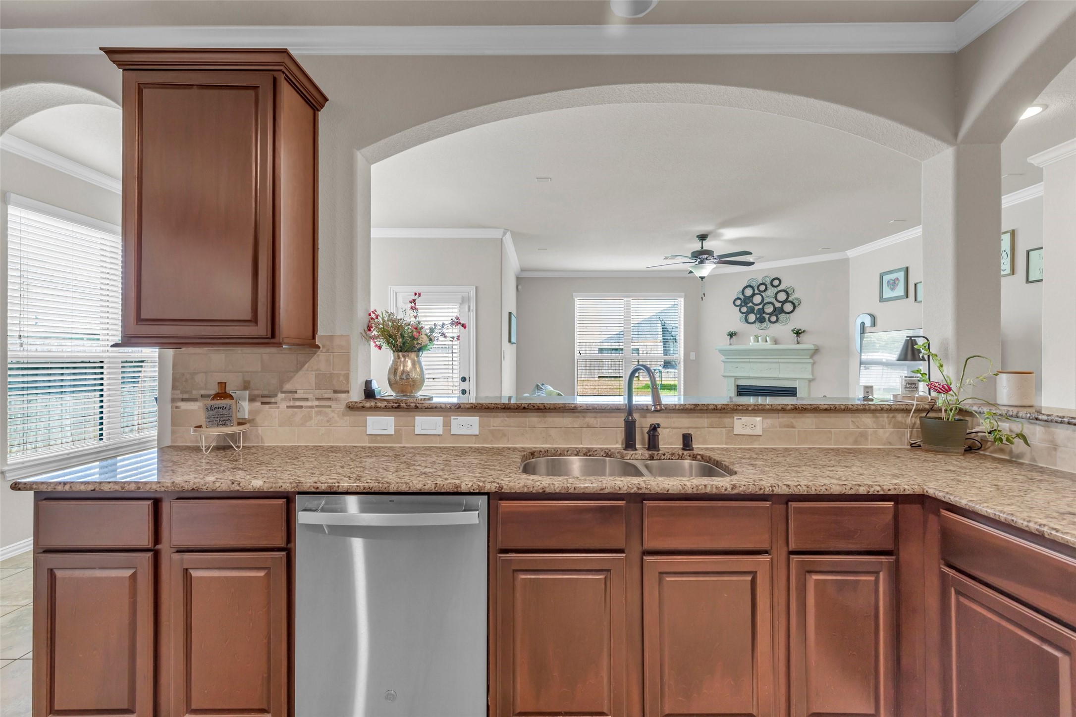 13918 Albany Springs Lane Houston, TX 77044 - Photo 10 of 32