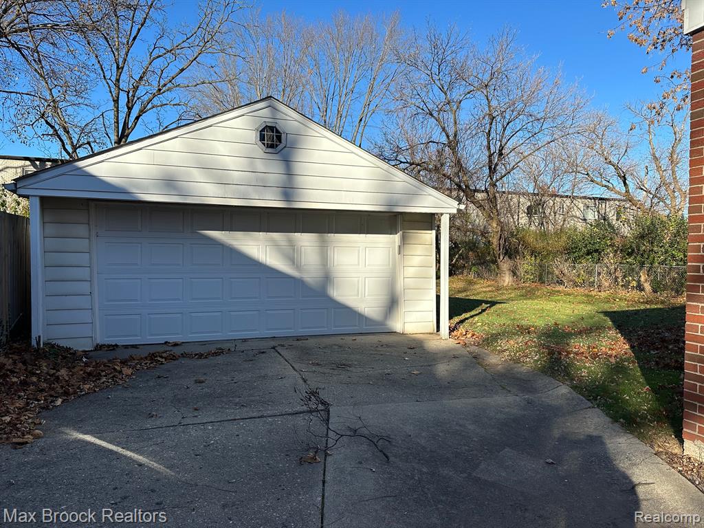 3914 West 13 Mile Road Royal Oak, MI 48073 - Photo 14 of 14