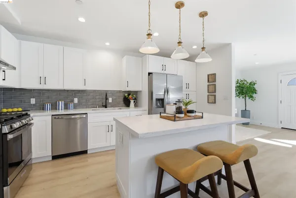 $1,099,000 | 712 Masonic Avenue, Albany, CA 94706