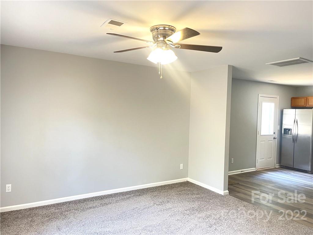 5601 Southampton Road Charlotte, NC 28217 - Photo 2 of 10 Gallery Image 2