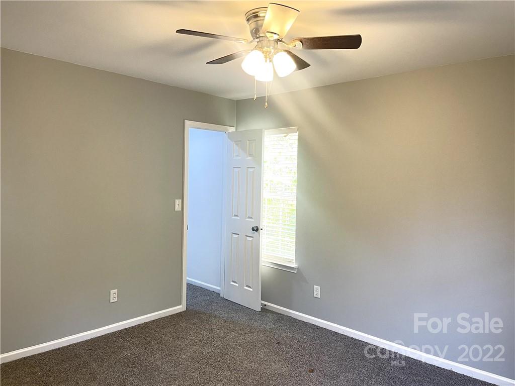 5601 Southampton Road Charlotte, NC 28217 - Photo 7 of 10 Gallery Image 7