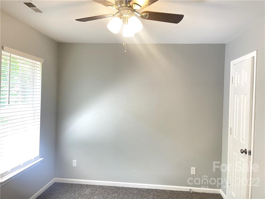 5601 Southampton Road Charlotte, NC 28217 - Photo 9 of 10 Gallery Image 9
