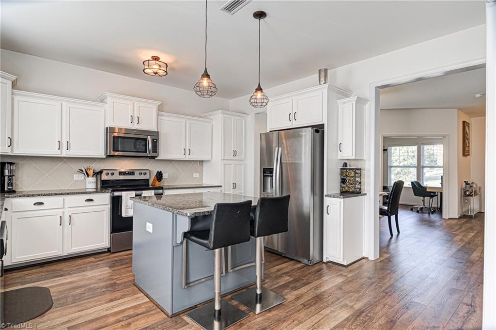 3369 Grandview Club Road Pfafftown, NC 27040 - Photo 8 of 28 Gallery Image 8
