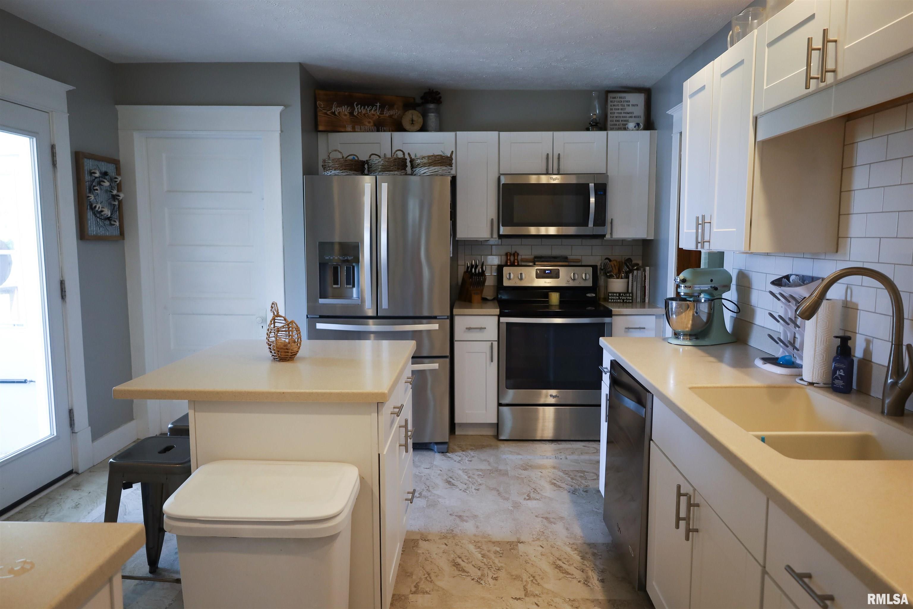301 Albers Street Golden, IL 62339 - Photo 12 of 24 Gallery Image 12