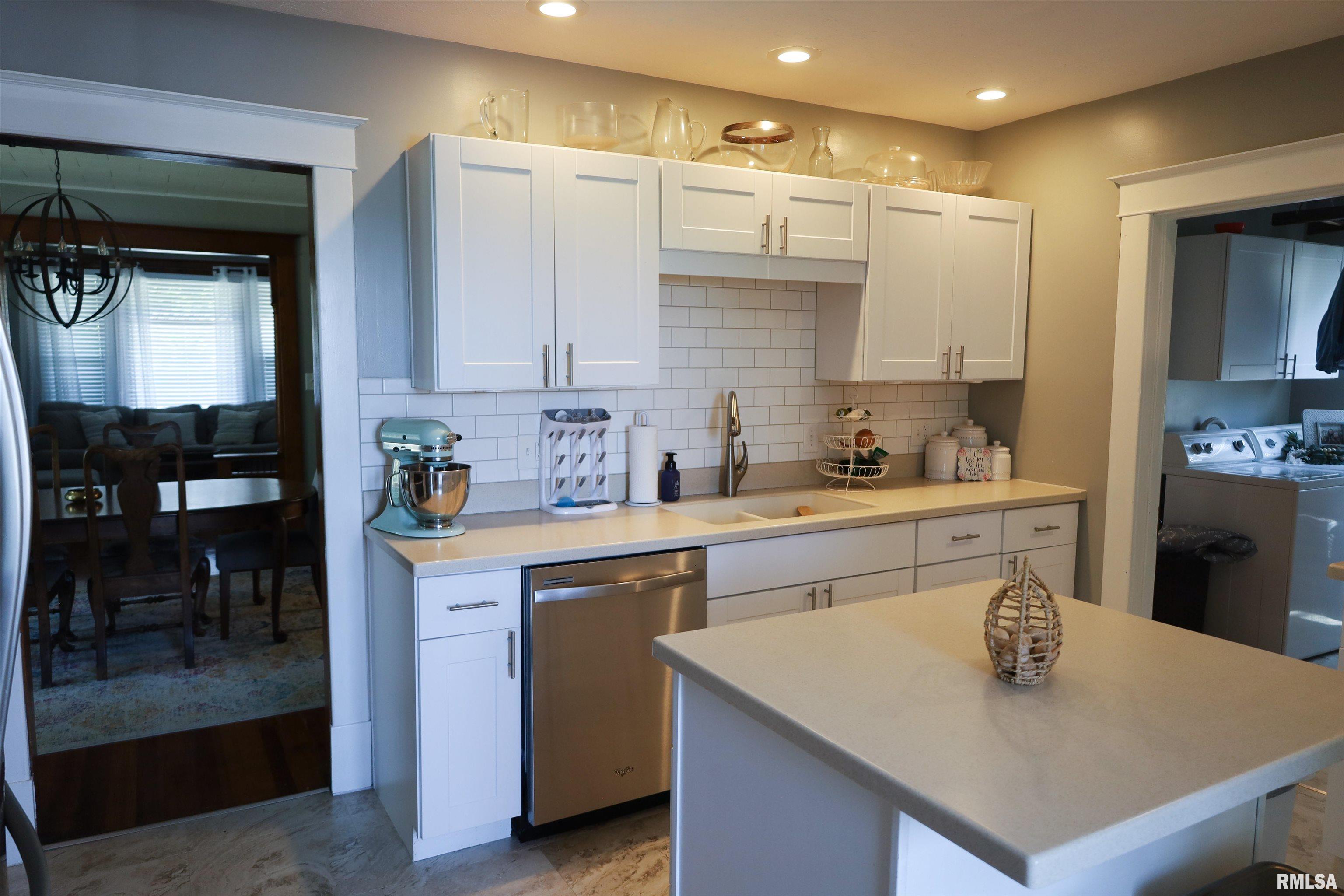 301 Albers Street Golden, IL 62339 - Photo 13 of 24 Gallery Image 13
