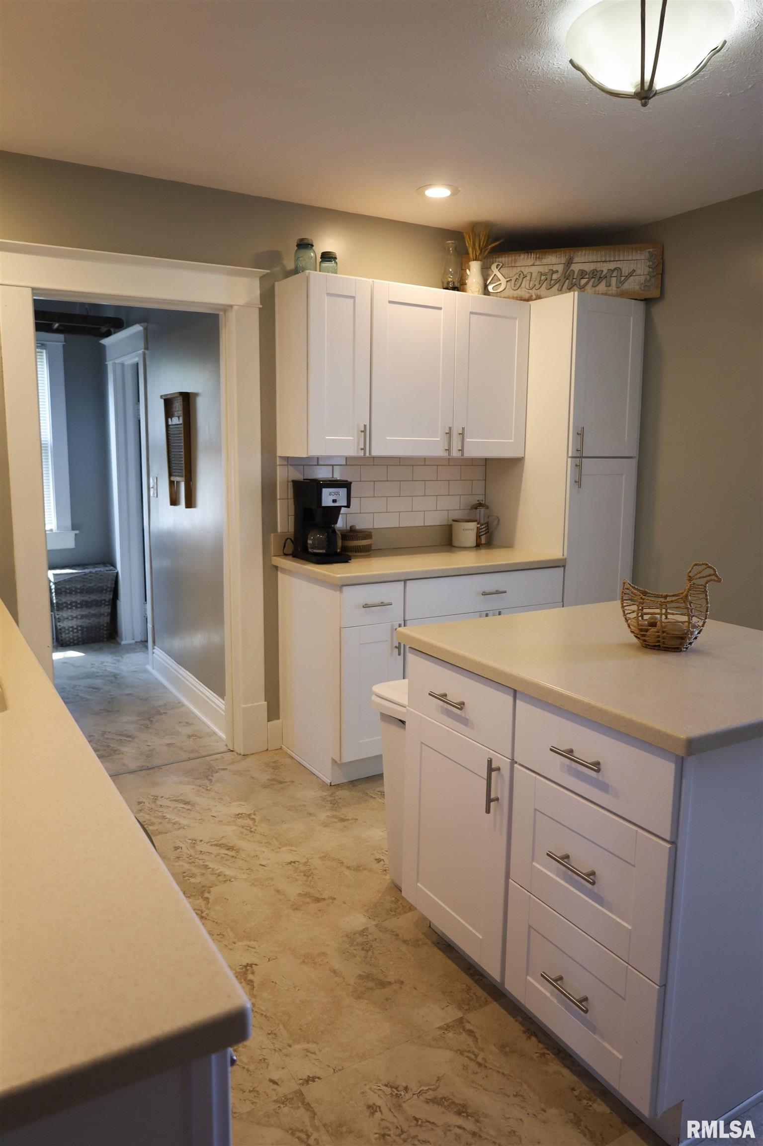 301 Albers Street Golden, IL 62339 - Photo 15 of 24 Gallery Image 15