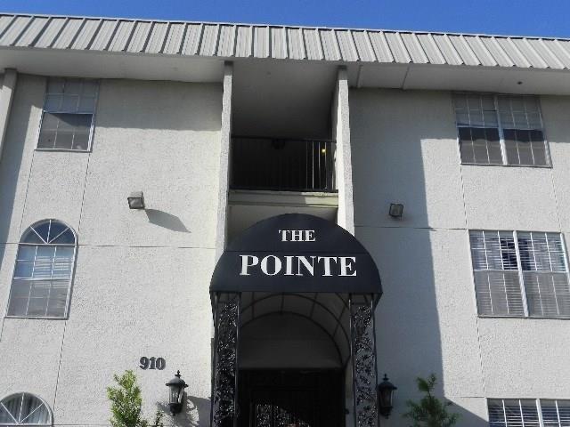 910 Duncan Lane, Unit 49 Austin, TX 78705 - Photo 2 of 27 a close view of a fireplace