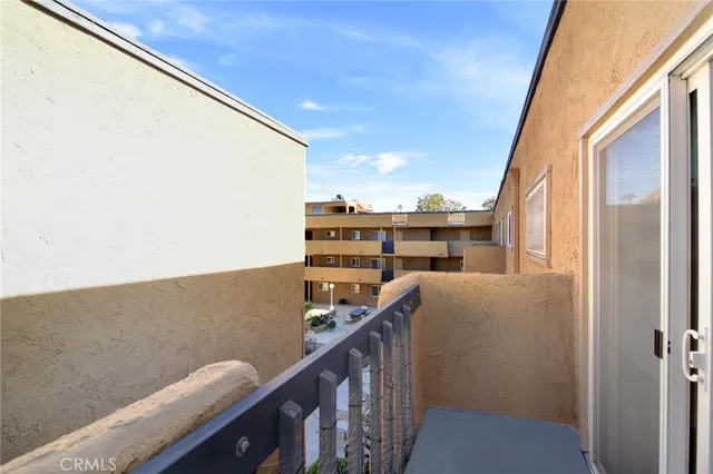 $489,000 | 355 South Madison Avenue, Unit 310, Pasadena, CA 91101