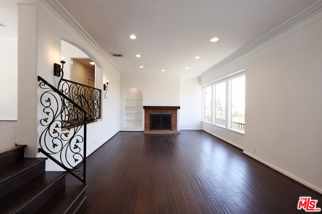 600 Luton Drive Glendale, CA 91206 - Photo 25 of 50 a view of entryway and wooden floor