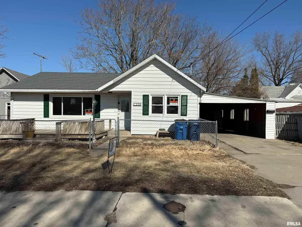 $89,000 | 208 West 10th Avenue, Monmouth, IL 61462