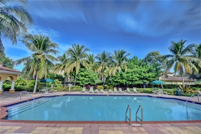 $559,999 | 5712 Northwest 119th Terrace, Coral Springs, FL 33076