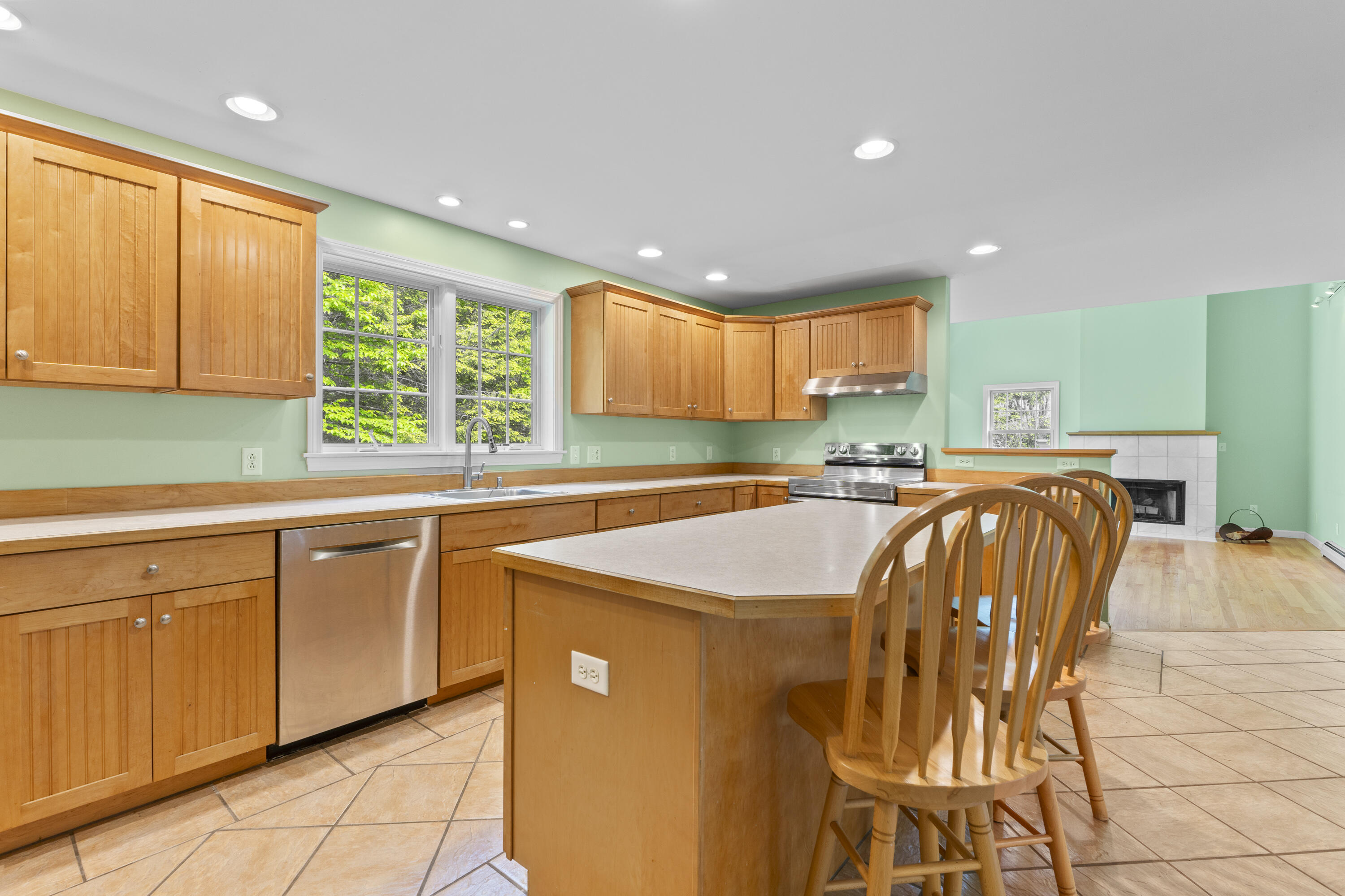 3 Brian Drive Brunswick, ME 04011 - Photo 17 of 74 Kitchen