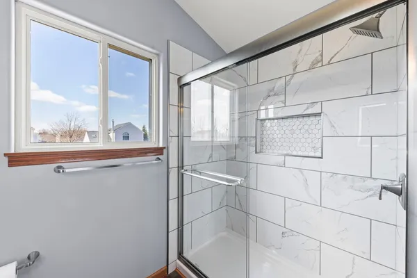 $2,450 | 905 Thorn Creek Drive, Joliet, IL 60436