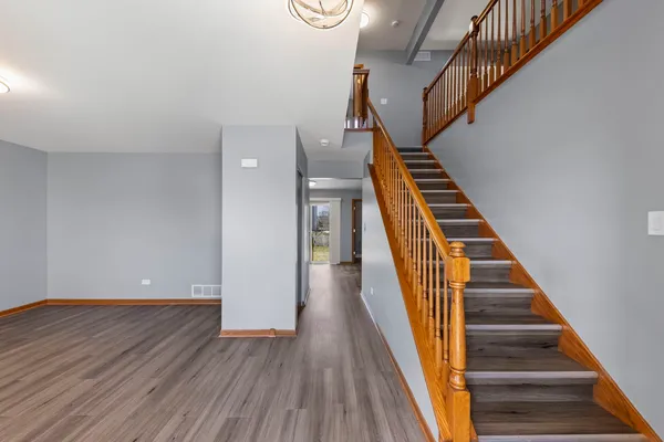 $2,450 | 905 Thorn Creek Drive, Joliet, IL 60436