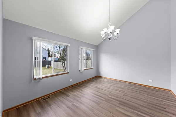 $2,450 | 905 Thorn Creek Drive, Joliet, IL 60436