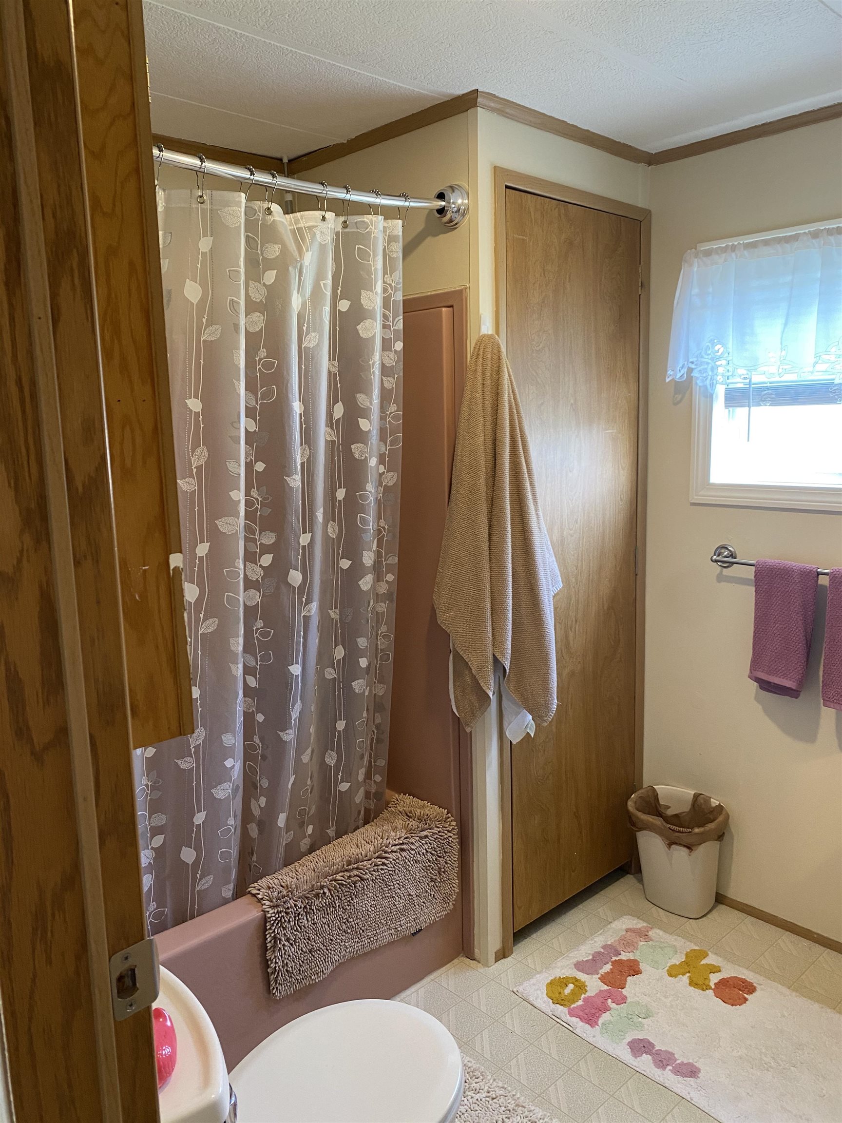27 Billings Mobile Manor, Unit 27 Rutland, VT 05701 - Photo 10 of 16 Gallery Image 10