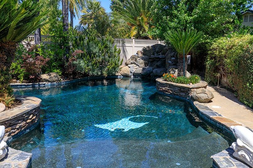 2001 Dayton Avenue Modesto, CA 95356 - Photo 8 of 94 6ft White Sting ray