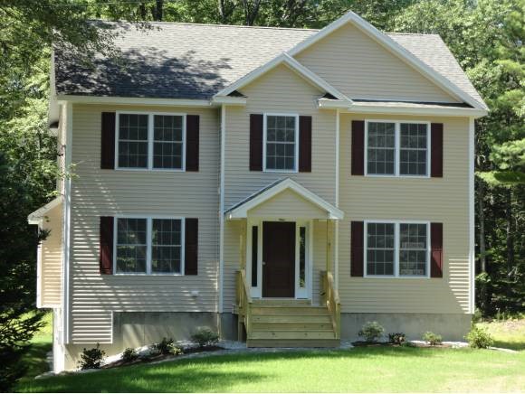 360 Currier Road Candia, NH 03034 - Photo 1 of 1