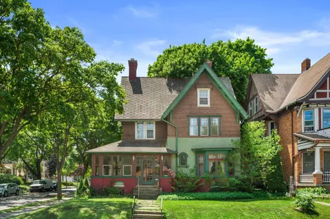$239,900 | 2903 West Mc Kinley Boulevard, Milwaukee, WI 53208