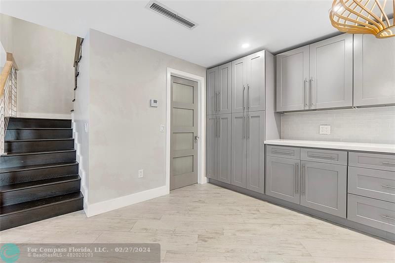 825 Center Street Jupiter, FL 33458 - Photo 13 of 37 a view of walk in closet