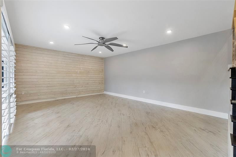 825 Center Street Jupiter, FL 33458 - Photo 7 of 37 a view of an empty room