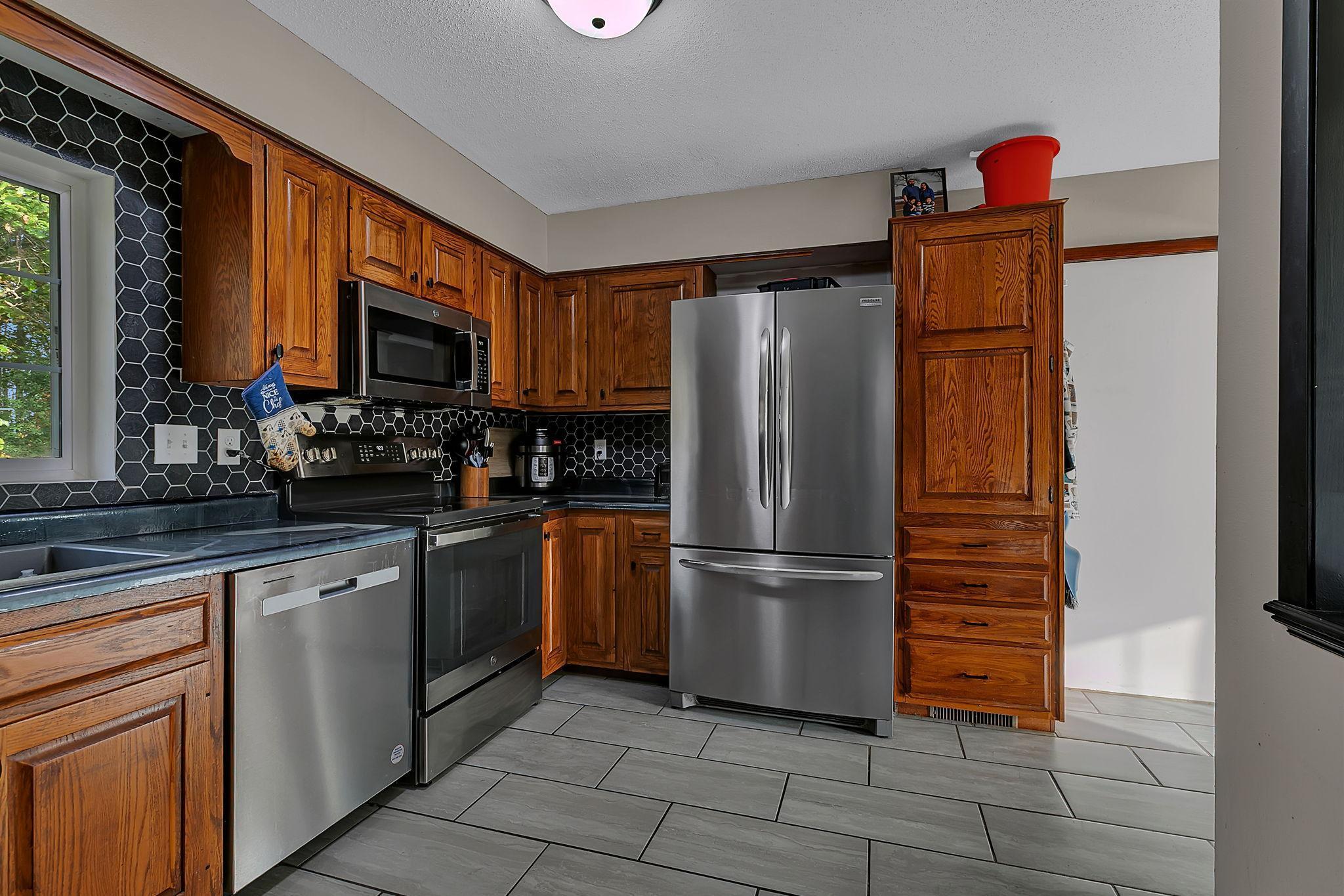 611 6th Street Southeast Long Prairie, MN 56347 - Photo 15 of 37