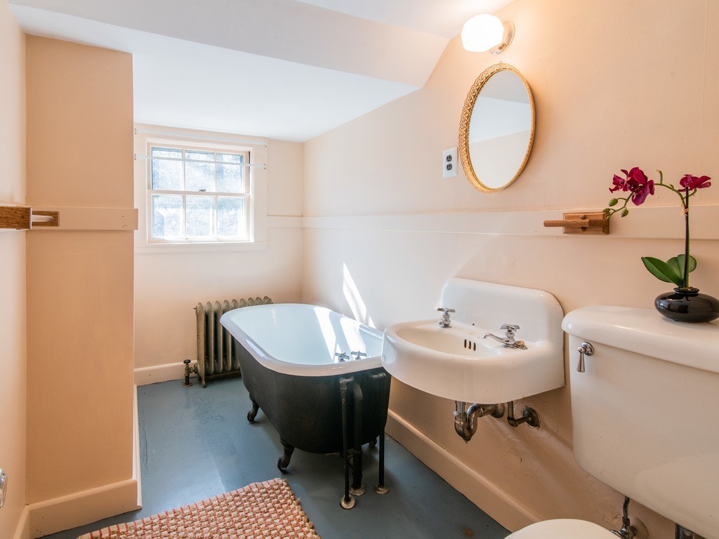 156 Arnold Road Newton, MA 02459 - Photo 23 of 27 Gallery Image 23