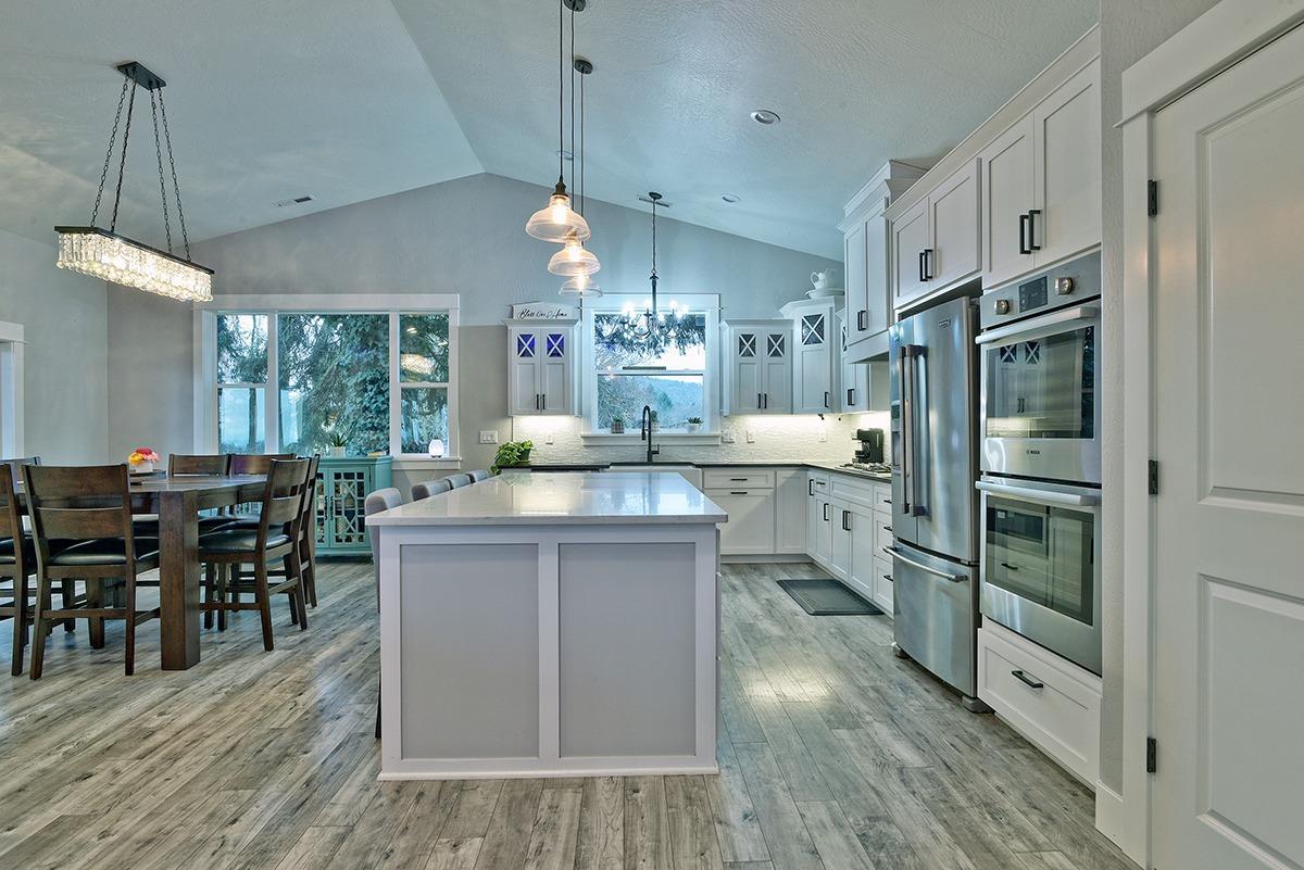 2855 Sundown Road Medford, OR 97501 - Photo 9 of 35 Additional Photo