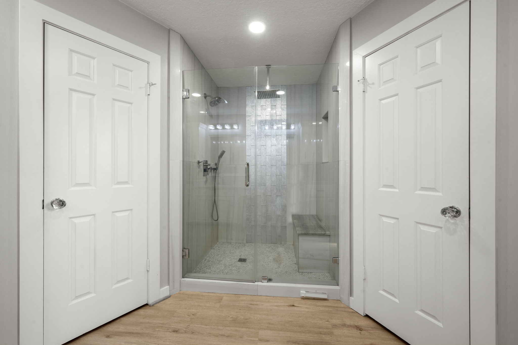 6607 Saffron Hills Drive Spring, TX 77379 - Photo 25 of 48 a bathroom with a shower