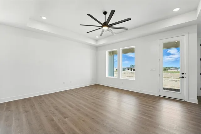 $389,985 | 1611 Northwest 105th Street, Kansas City, MO 64155