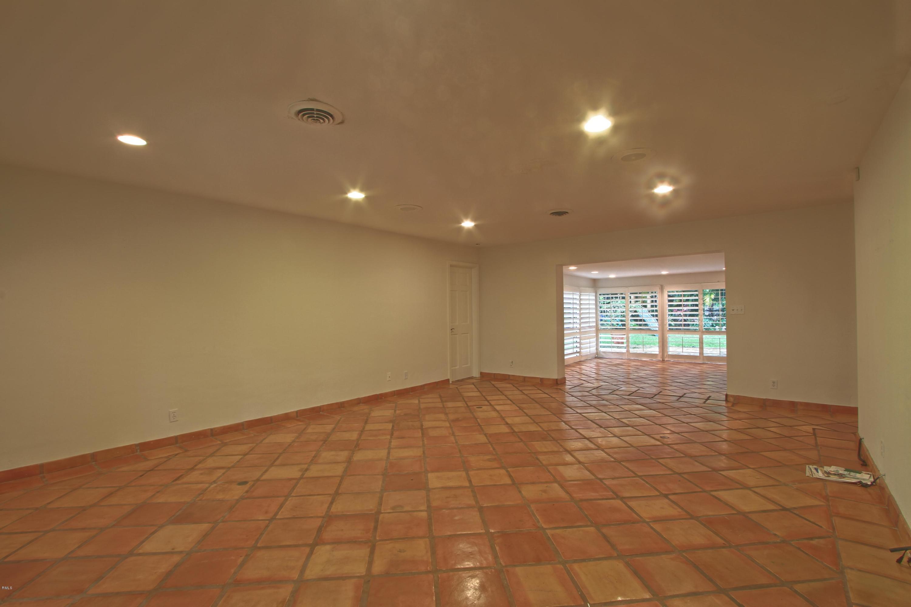 2275 Queen Palm Road Boca Raton, FL 33432 - Photo 4 of 16 Living Room