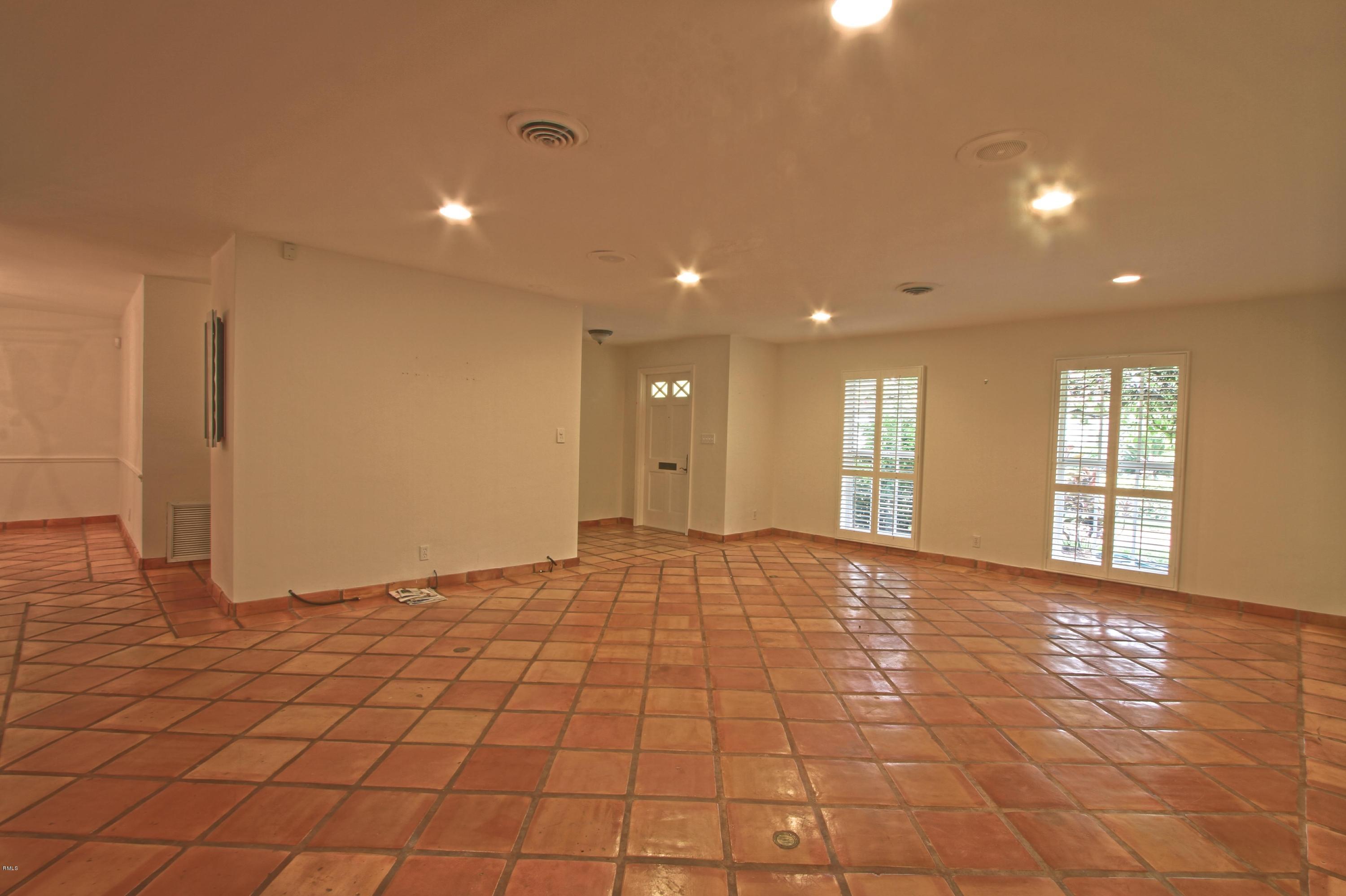 2275 Queen Palm Road Boca Raton, FL 33432 - Photo 5 of 16 Living Room