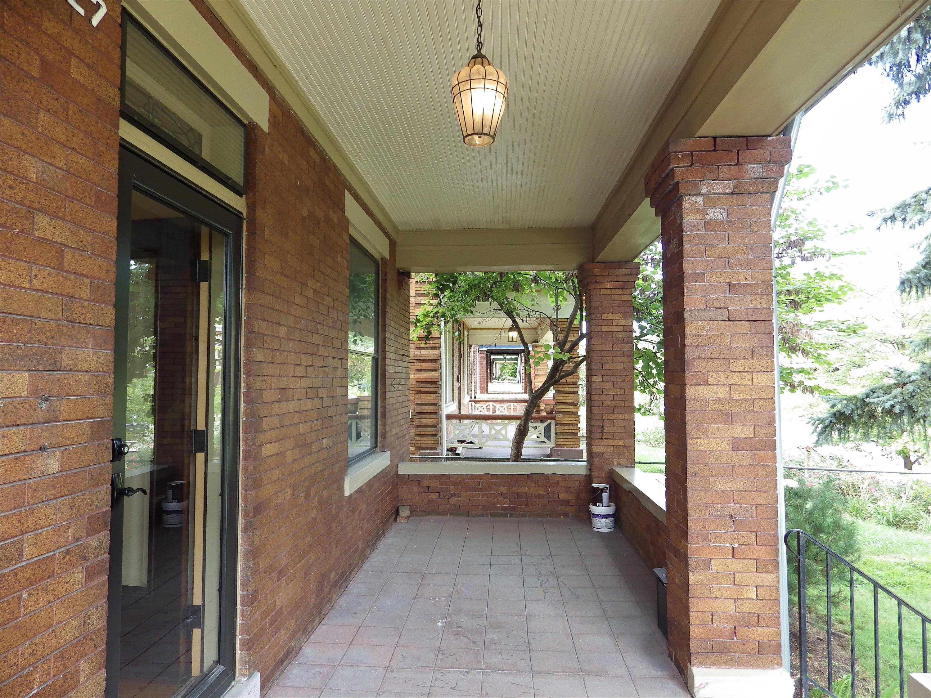 1627 Bryden Road Columbus, OH 43205 - Photo 4 of 41