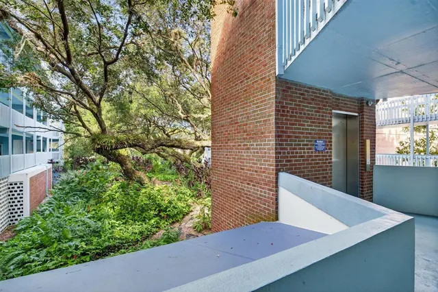 $239,999 | 240 Hammock Shore Drive, Unit 107, Melbourne Beach, FL 32951